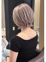 リオリス ヘア サロン(Rioris hair salon) ショートウルフ/ミルクティーグレージュ/くびれショート