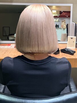 ナチュラル ヘアーデザイニング(Natural hair designing) ミルクティーボブで視線をさらう透明感/ふわっと儚げムード