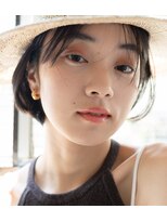 ミット バイ リトル(mit BY LITTLE) フェザーショートマロンベージュのハットヘアアレンジ