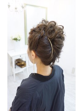 ヘアアンドメイクジップ恵比寿 (Hair＆Make ZIP) 夜会モヒカンスタイル　ヘアセット