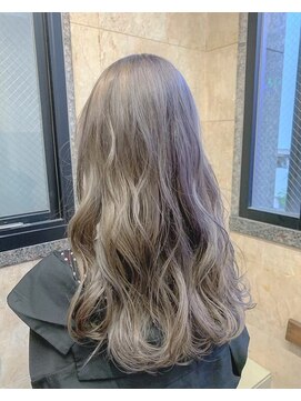 ラべリー 池袋(LOVELEY) 【 LOVELEY 】ナチュラルロング×グレージュ