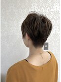 襟足すっきりショートスタイル×毛先柔らか丸みパーマ