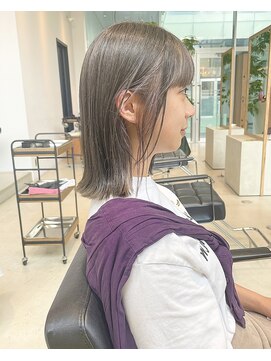 ジュリエッタ(giulietta) 切りっぱなしボブ×インナーカラー