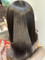 アイリス(Iris) 縮毛矯正で脱癖毛!ツヤツヤストレートヘア