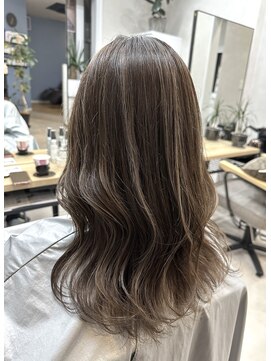 エモ(emo) 3Dハイライト×ソフトグレージュ☆