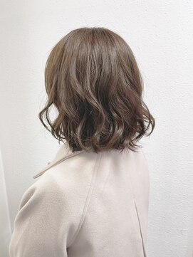 ジェナ(Jena) ゆるふわカール×伸ばしかけカット