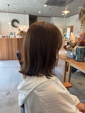 ツキ(TSUKI) グレージュ