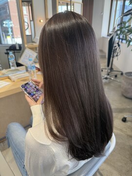 エクリュ(ecru) 韓国風レイヤー×グレージュ