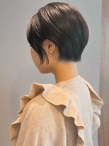 ミクマル(micmal)&nbsp;20代30代大人可愛い丸み小顔ショートボブ×グレージュベージュ