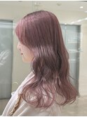 ピンクベージュ