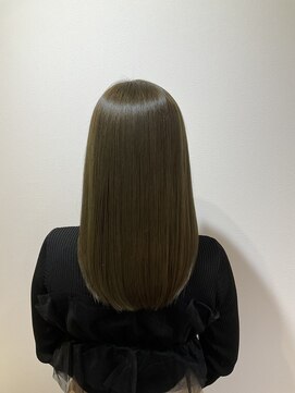 クク(coucou) 髪質改善×ミディアムオリーブ