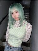 ミントグリーン　ペールグリーン