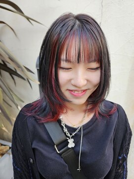 サーティーン(THIRTEEN) 前髪も可愛い★インナーカラー&フェイスフレーミング♪赤×黒