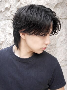 メンズフィール 南森町(MENS FEEL) ブルーブラック/フェザーパーマ/サーフカール/センターパート