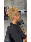 メンズスパイキーショートブロンド