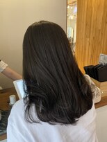 ガーランド (Garland) 大人かわいい透明感オリーブベージュ艶髪イルミナカラー