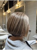 ボブ×白髪ぼかし