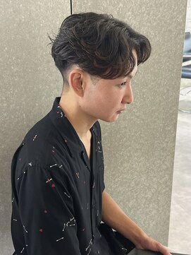 ニアウ 太田店(Niau) MEN’S HAIR/サーフカール/刈り上げセンターパート/太田