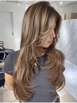 ヨロ 上野(YOLO) ハイライトカラーミルクティーベージュ海外レイヤーカット