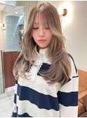 アッシュベージュフェイスレイヤーカット