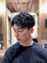 フォーコーナーズ(Four Corners)&nbsp;大人スキンフェードツーブロック刈り上げマンバン30代40代