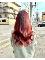 ウェルズグランデ 天理店(Well's GRANDE) 艶めくレッドカラーの大人ウェーブ