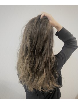 ファブ 銀座(fav) ロングヘア・グラデーションカラー