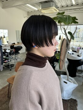 フィル(fil) 前上がりショート