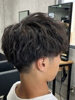 フイ 代々木(Hui)&nbsp;メンズ/アップバング/ツーブロックマッシュ/束感ショート波巻き