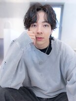 イオ 本厚木(io)&nbsp;波巻きツイストパーマセンターパートアッシュブラック束感