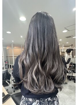 ヒム(HyMN) エアタッチグラデーション×グレージュ