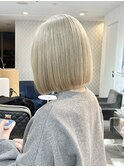 ハイトーンボブブロンドベージュカラーブリーチカラー
