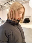 ハイトーンボブぱっつん前髪ボブミニボブ切りっぱなしボブ