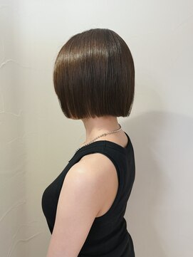 アルテペロ(arte pelo) 切りっぱなしボブ/顔まわりレイヤー