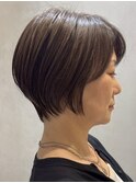 表参道丸みショートボブレイヤーカットアッシュグレー50代◯