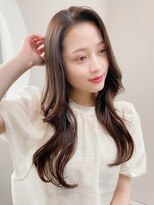 レア 表参道(L'ea) 大人ガーリーダークアッシュミディアムレイヤー似合わせカット