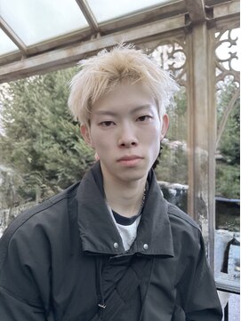 ヴァンシィー(VANCY) スパイキーショート／ブロンド／ハイトーン／メンズカット