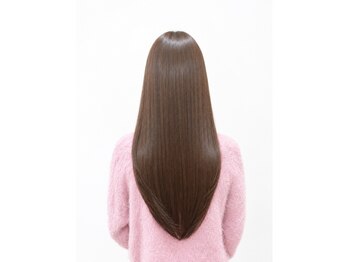 momo 本厚木【モモ】の写真/後ろ姿まで美しく。思わず見惚れる極上の艶ストレート