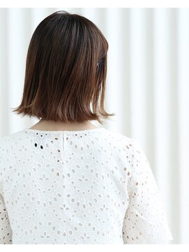 アーロン(aaron) 【サロンワーク】切りっぱなしボブ