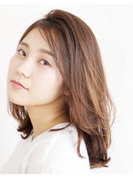 ムルチュラ(muruchura) オフィスヘアスタイリングことりベージュ1By Yamaki Ayako