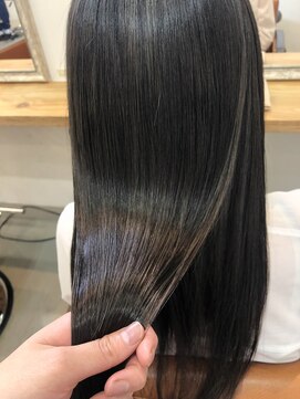 ネイヴィル(navile) ブルーベージュ