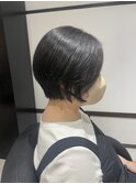 暗めアッシュブラックくびれショートボブ
