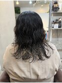 くせ毛をいかすミディアムスタイル