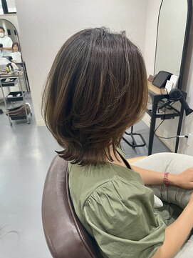 アッカ(ACCA by e.m.a) [ACCA]有働/外ハネくびれレイヤー