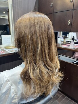 髪の美院 シャルマン ビューティー クリニック(Charmant Beauty Clinic) ゆるふわロングスタイル