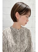 ショートヘアベリーショートくびれ丸みボブグレージュベージュ
