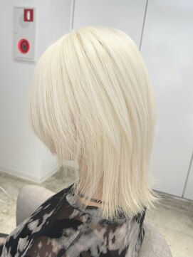 アンドソー 池袋(&so.) ホワイトカラー/ハイトーン/ウルフカット/池袋