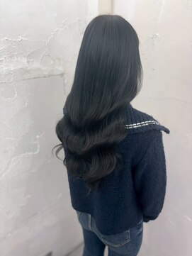 ベルグローアルファ(BELLE GROW ALPHA) 羽エクステで作るロングスタイル