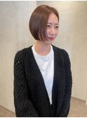 前下がりミニボブ/センターパート/大人女性/ツヤ感【新保/青江】