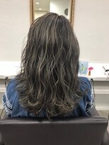 ビューティー シャレンド&nbsp;アッシュグレージュ×細めハイライトでかっこいい大人の透明感